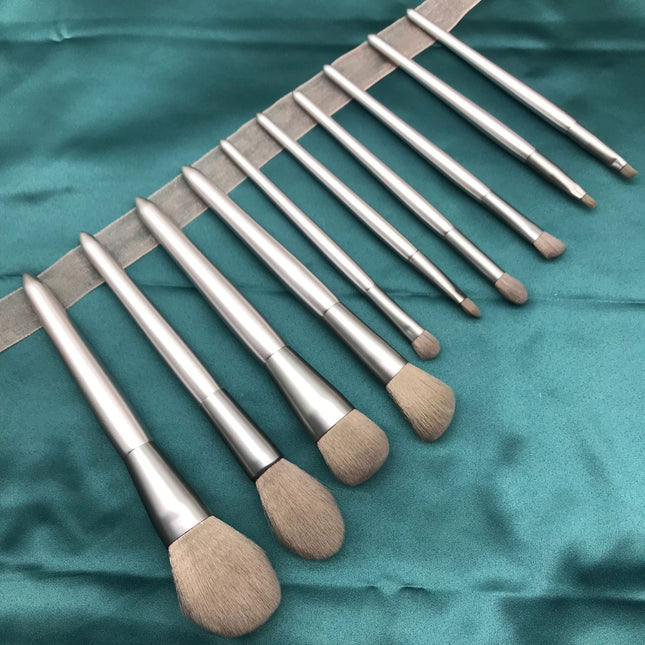 10-Piece Moonlight Silver Makeup Brush Set - Soft Bristle