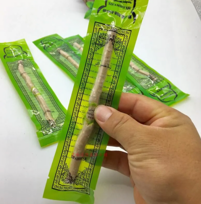 Miswak Tooth Cleaning Stick – Natural Eco-Friendly Oral Care